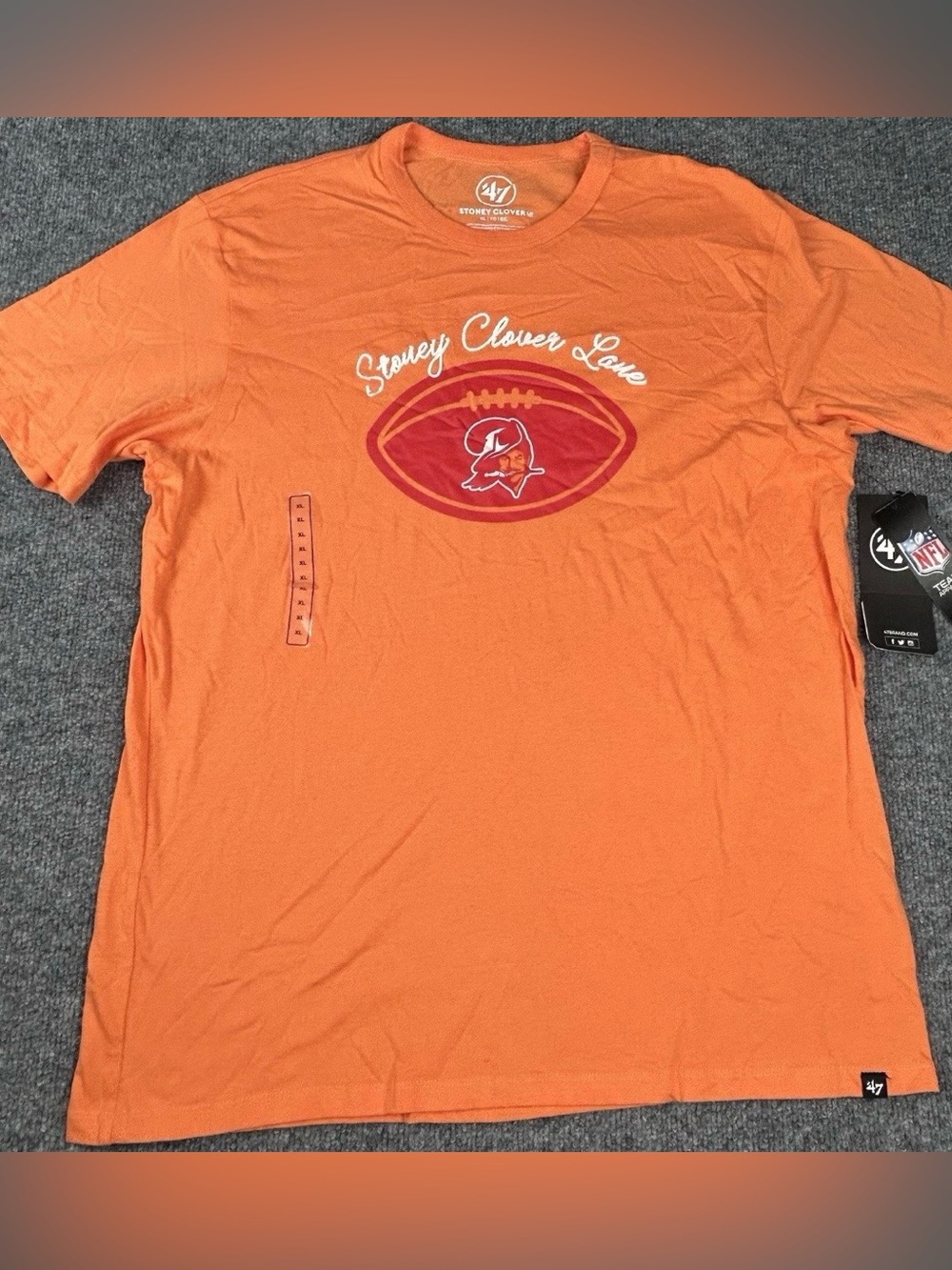 Tampa Bay Buccaneers Stoney Clover Lane Mens XL T-Shirt Orange Red Football NWT